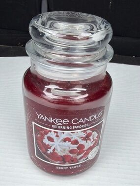 Yankee Candle Berry Trifle Large Jar Candle - Red